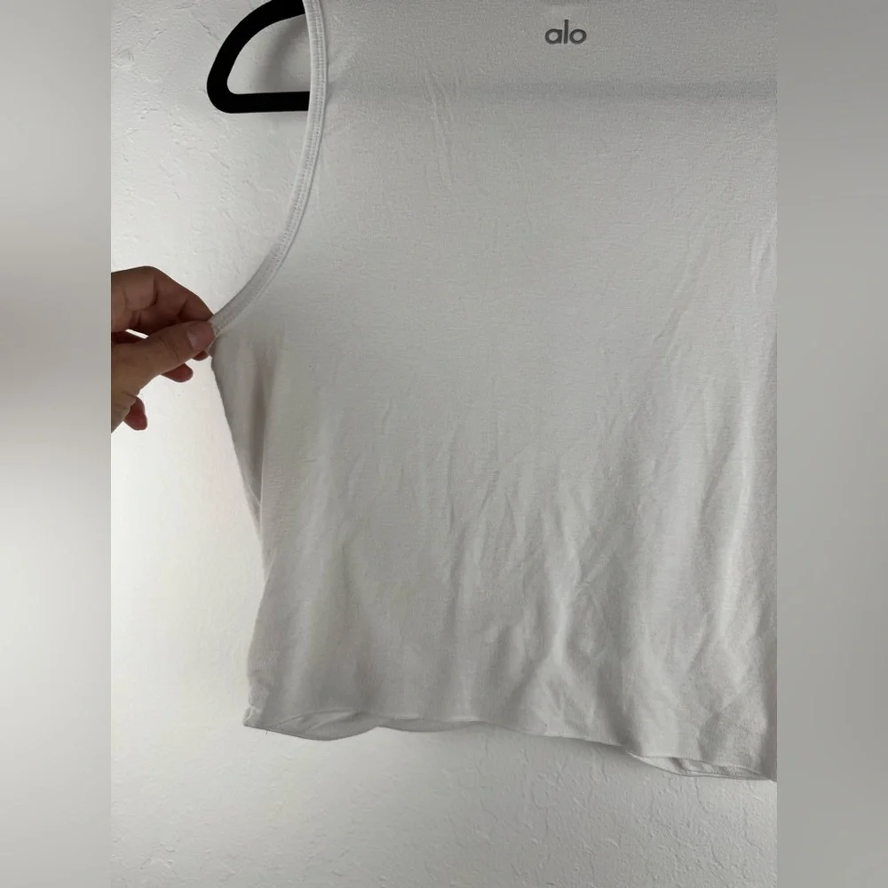 ALO Yoga Cover Tank Size Small $58 White - Picture 11 of 11